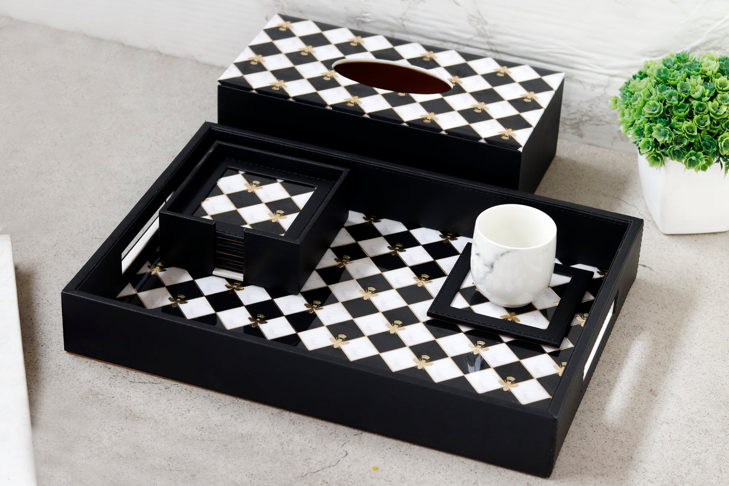 Bumblebee leatherette tray with checkered pattern and matching coasters.