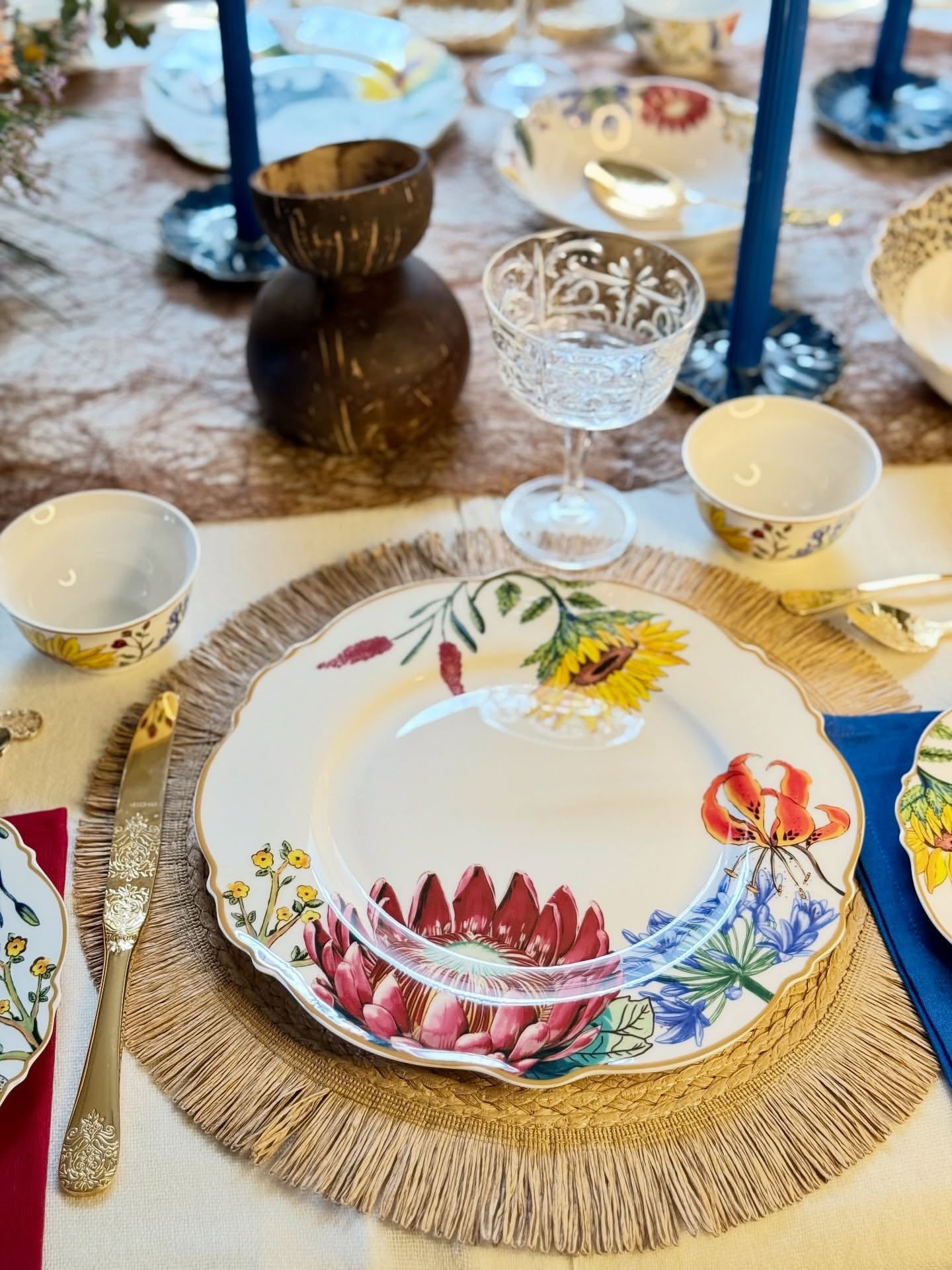 Savanna Bloom Collection- 22-Piece Dinner Set