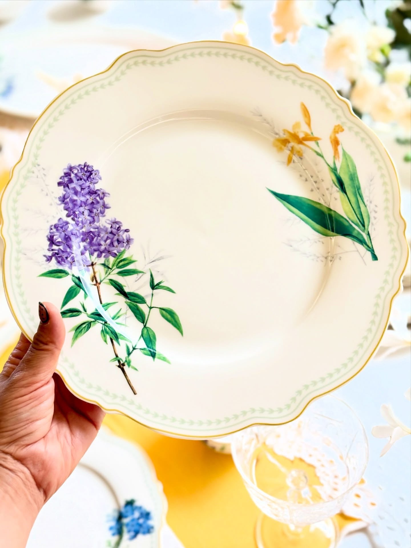Azure Bloom Collection- 22-Piece Dinner Set