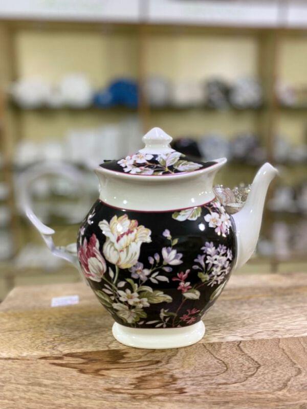 Gisela Black Teapot