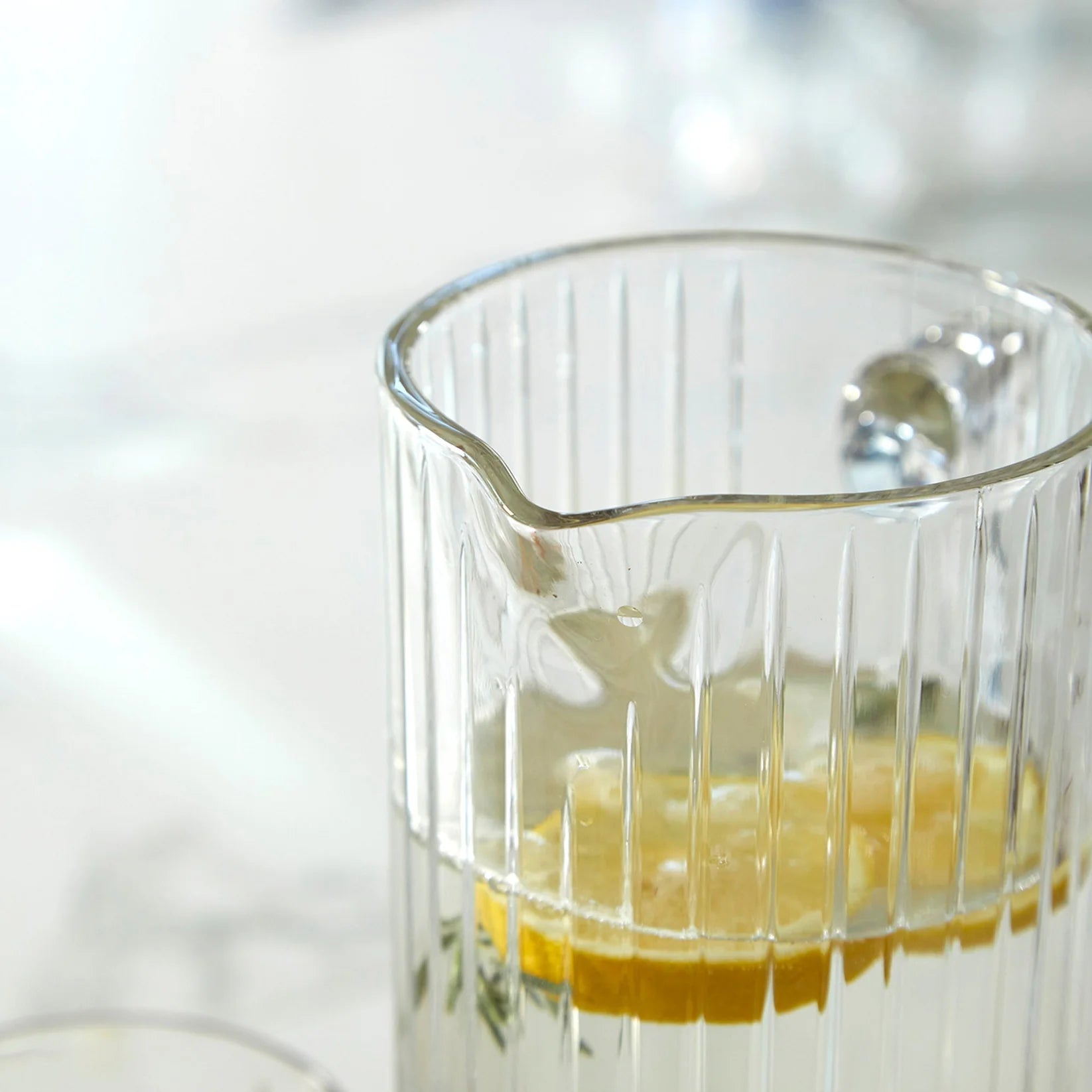 Close up of a 1200ml glass jug with lemon
