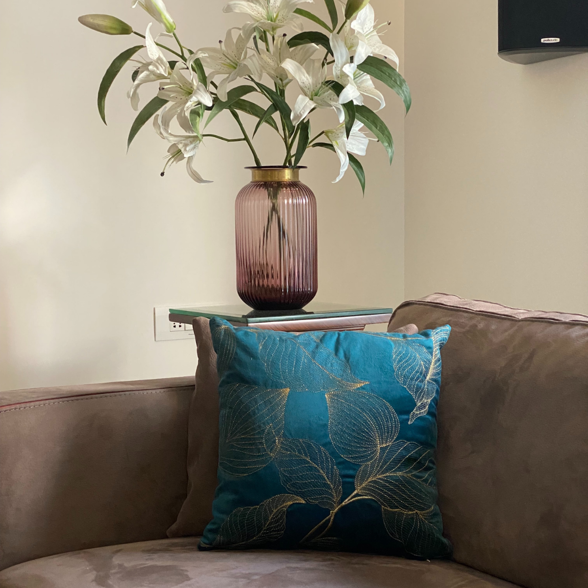 Decorative Leaf Emerald Velvet Cushion Cover 16x16 - Elysian Home Decor