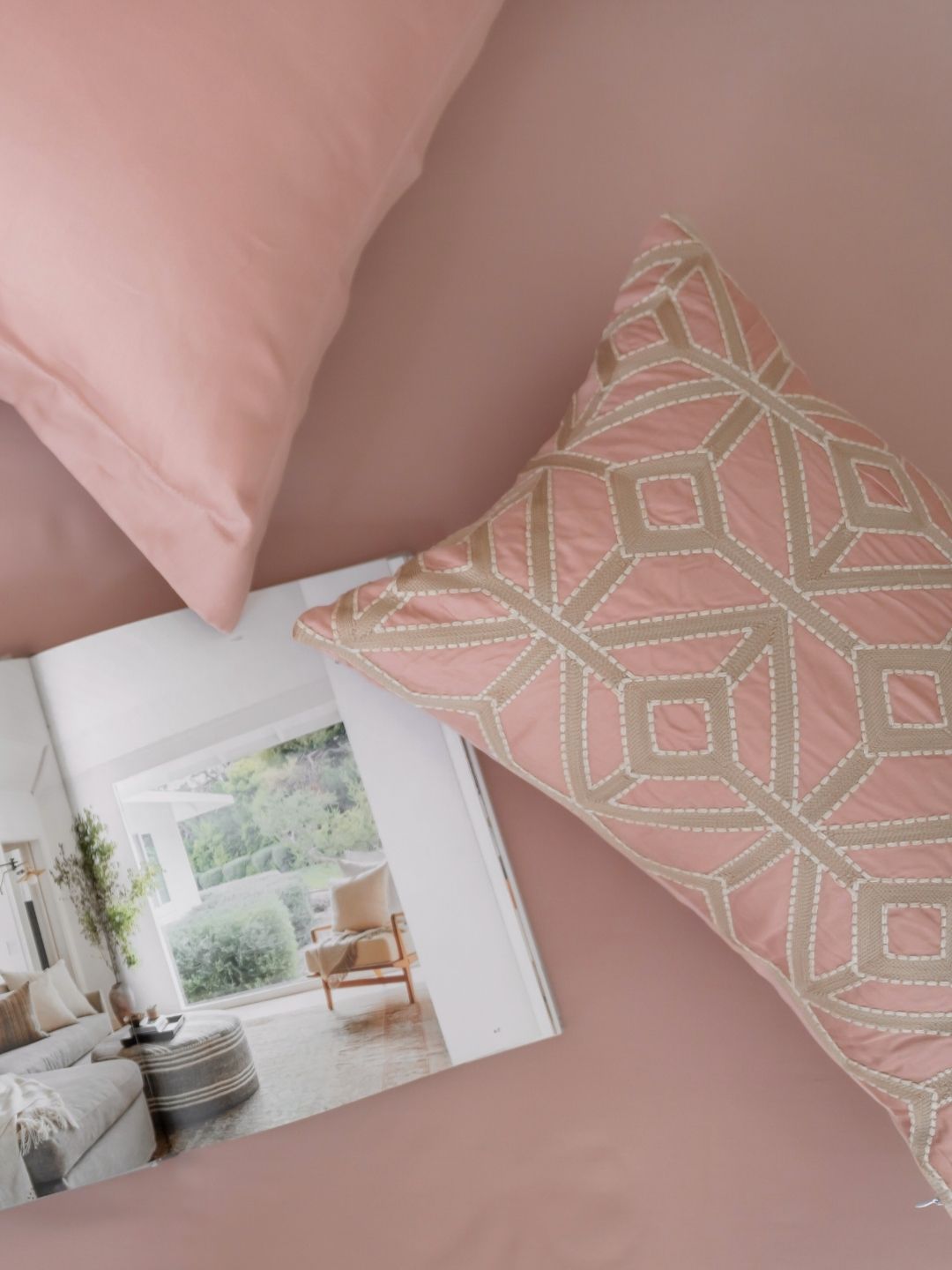 Embroidered accent cushion cover in rose