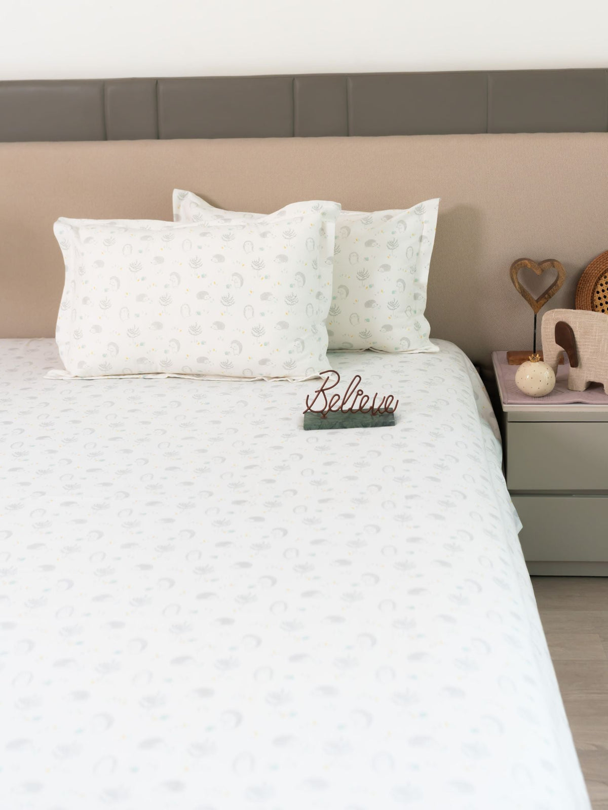 Hedgie Ivory Printed Cotton Bedsheet Set - Elysian Home Decor