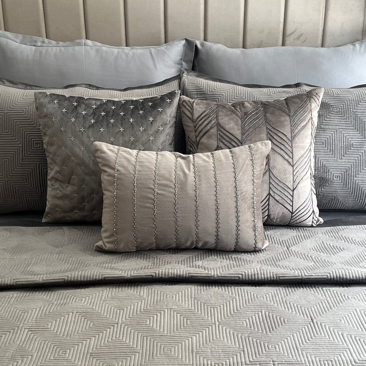 Decorative Gloss Silver Velvet Cushion Cover 16x16