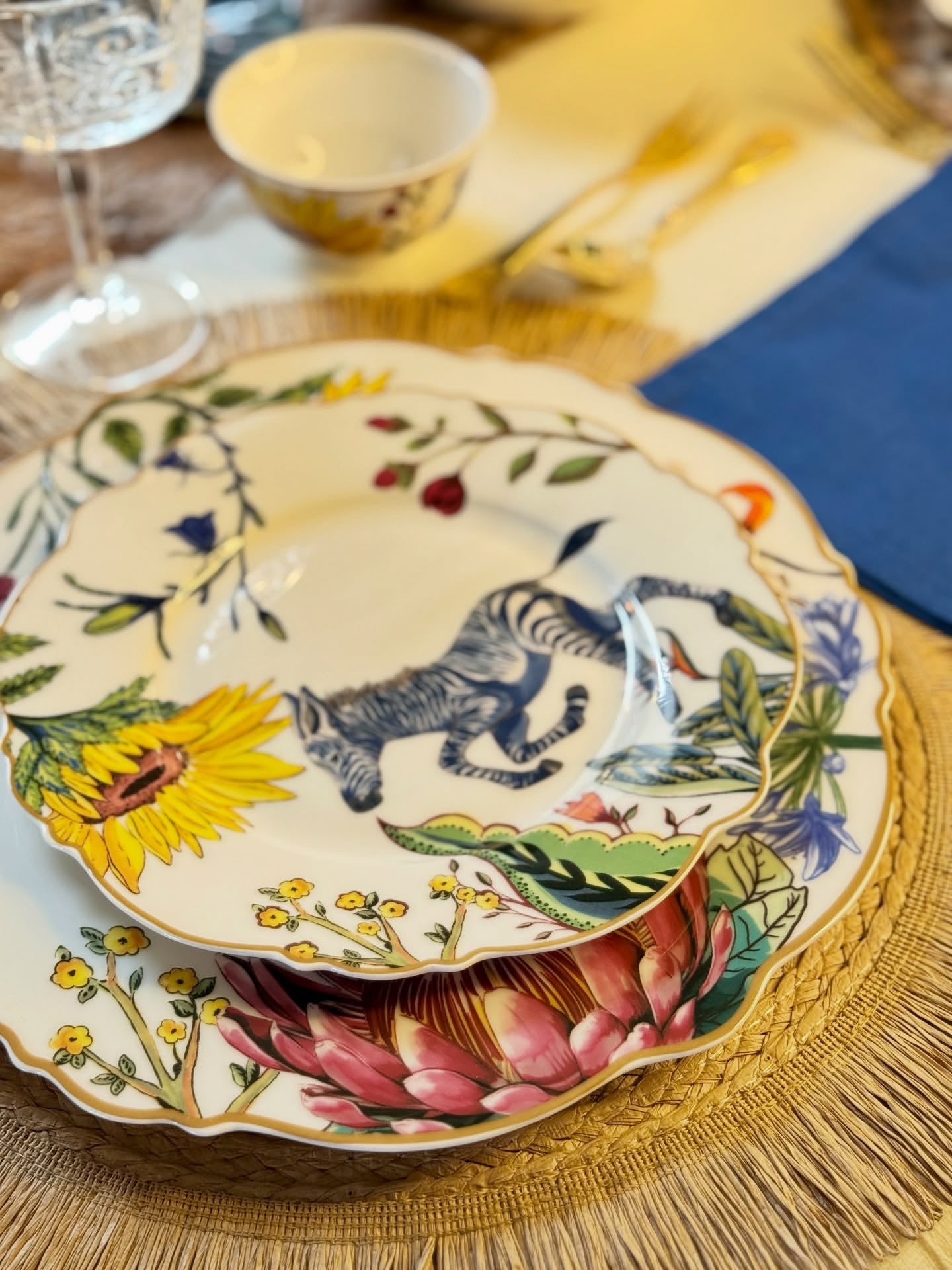 Savanna Bloom Collection- 22-Piece Dinner Set