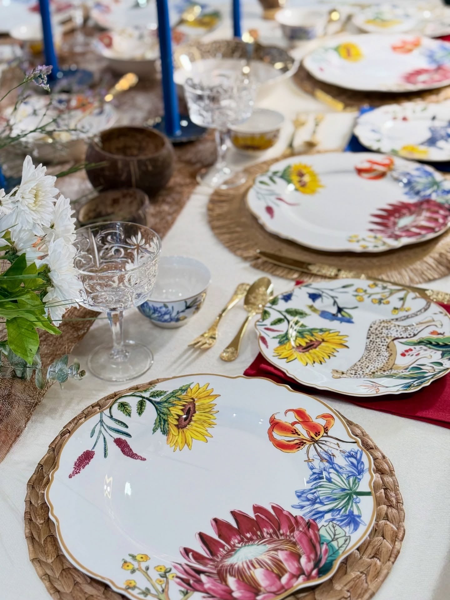 Savanna Bloom Collection- 22-Piece Dinner Set