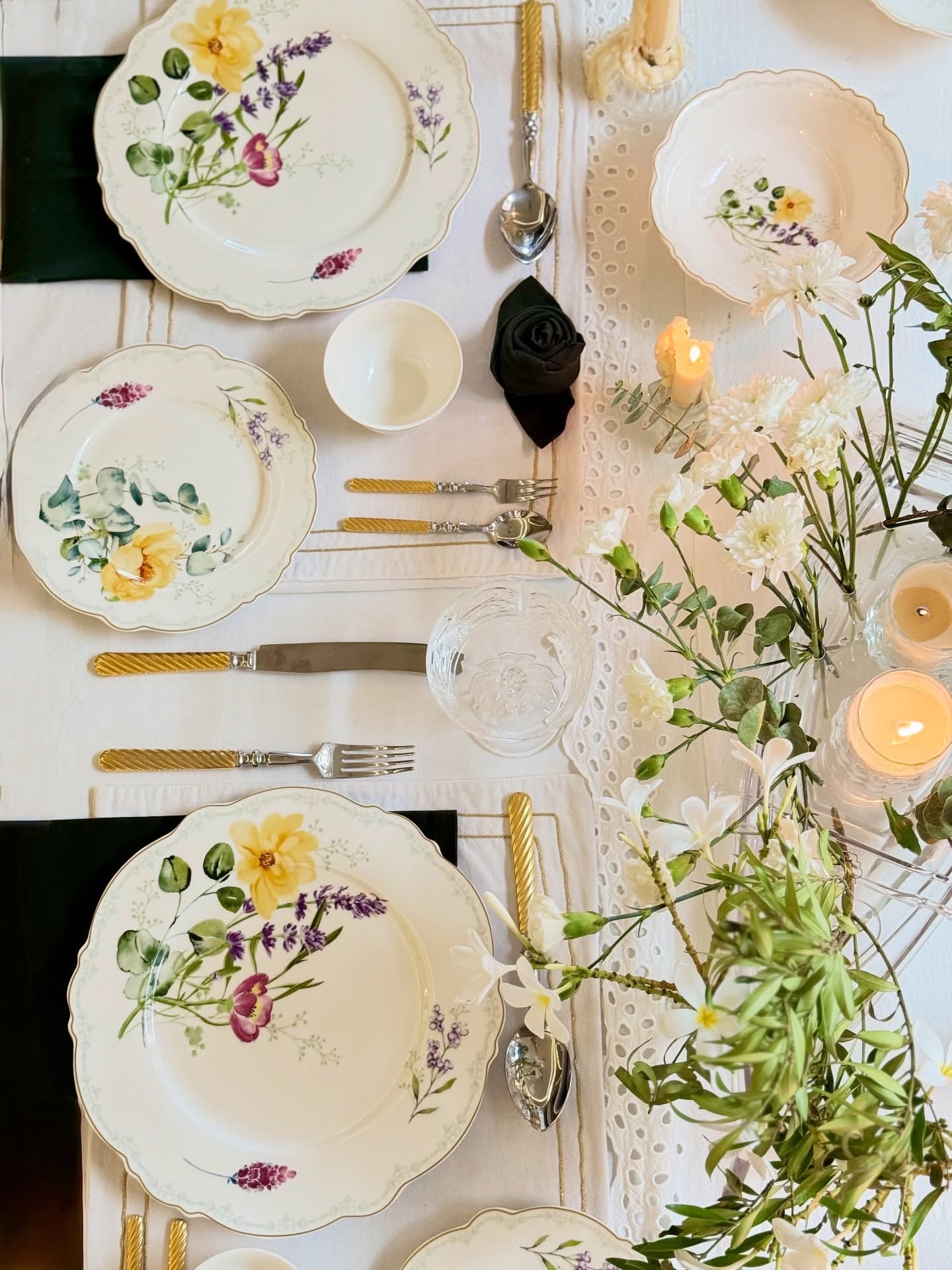 Eternal Bloom Collection- 22-Piece Dinner Set
