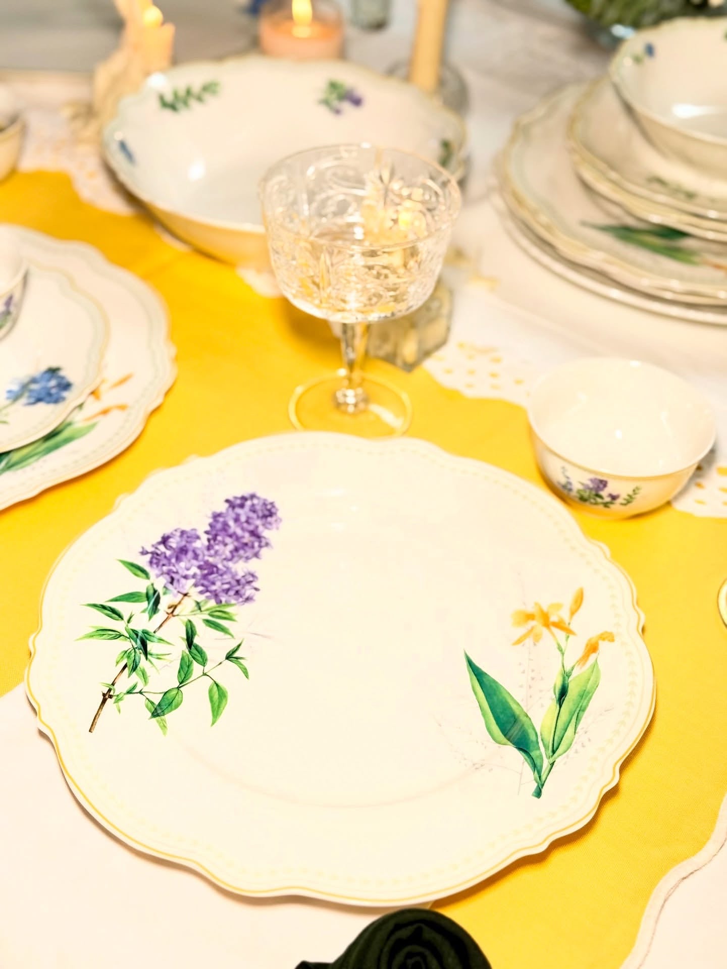 Azure Bloom Collection- 22-Piece Dinner Set