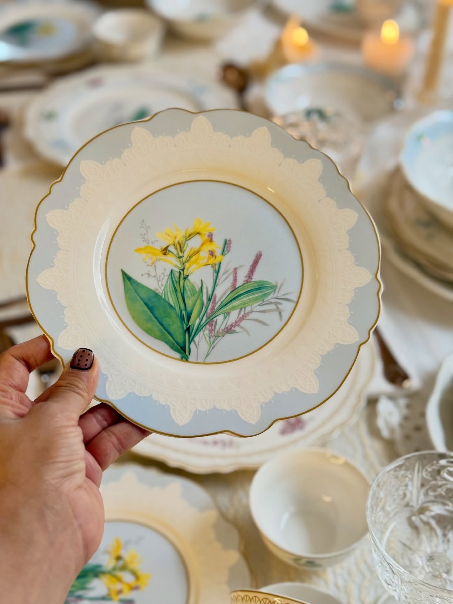 Heritage Blossom Collection - 22-Piece Dinner Set
