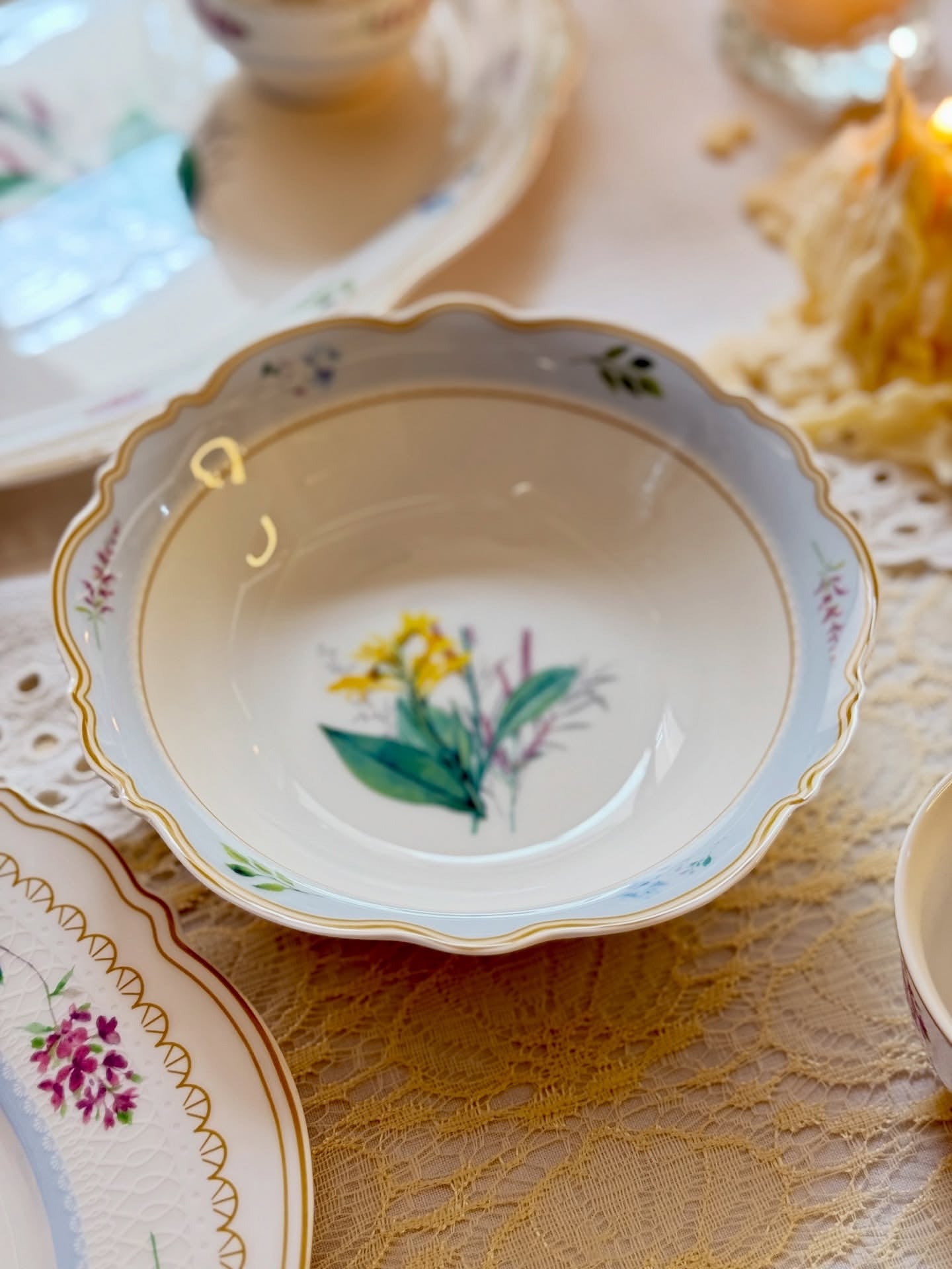 Heritage Blossom Collection - 22-Piece Dinner Set