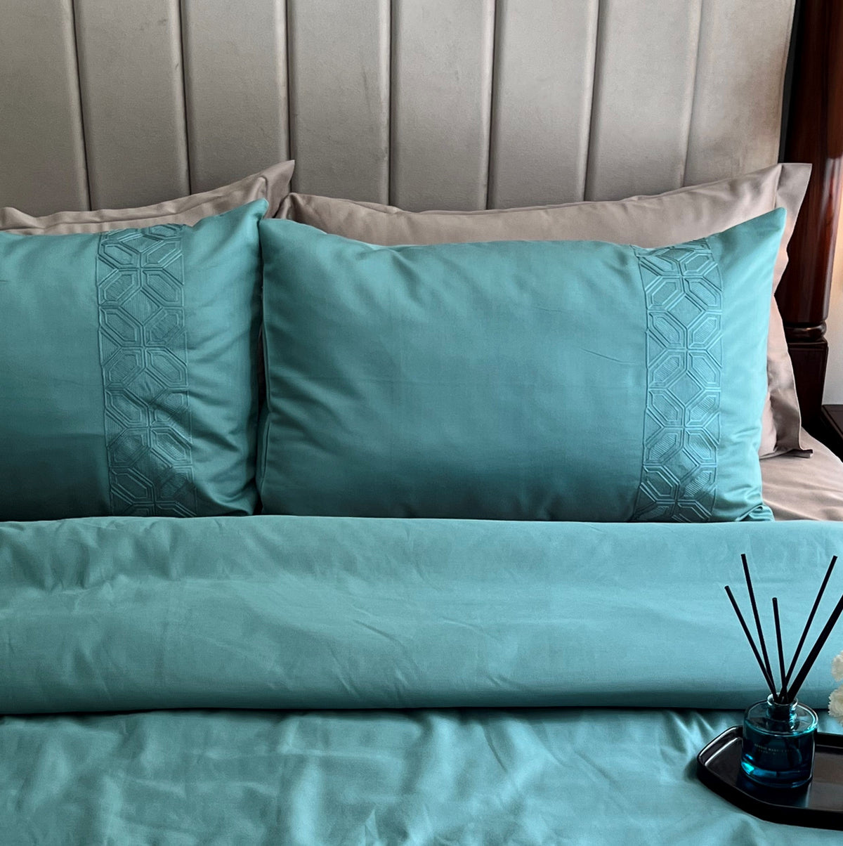 1000TC Cotton Rich Arc Turquoise Syona Bedsheet Set - Elysian Home Decor