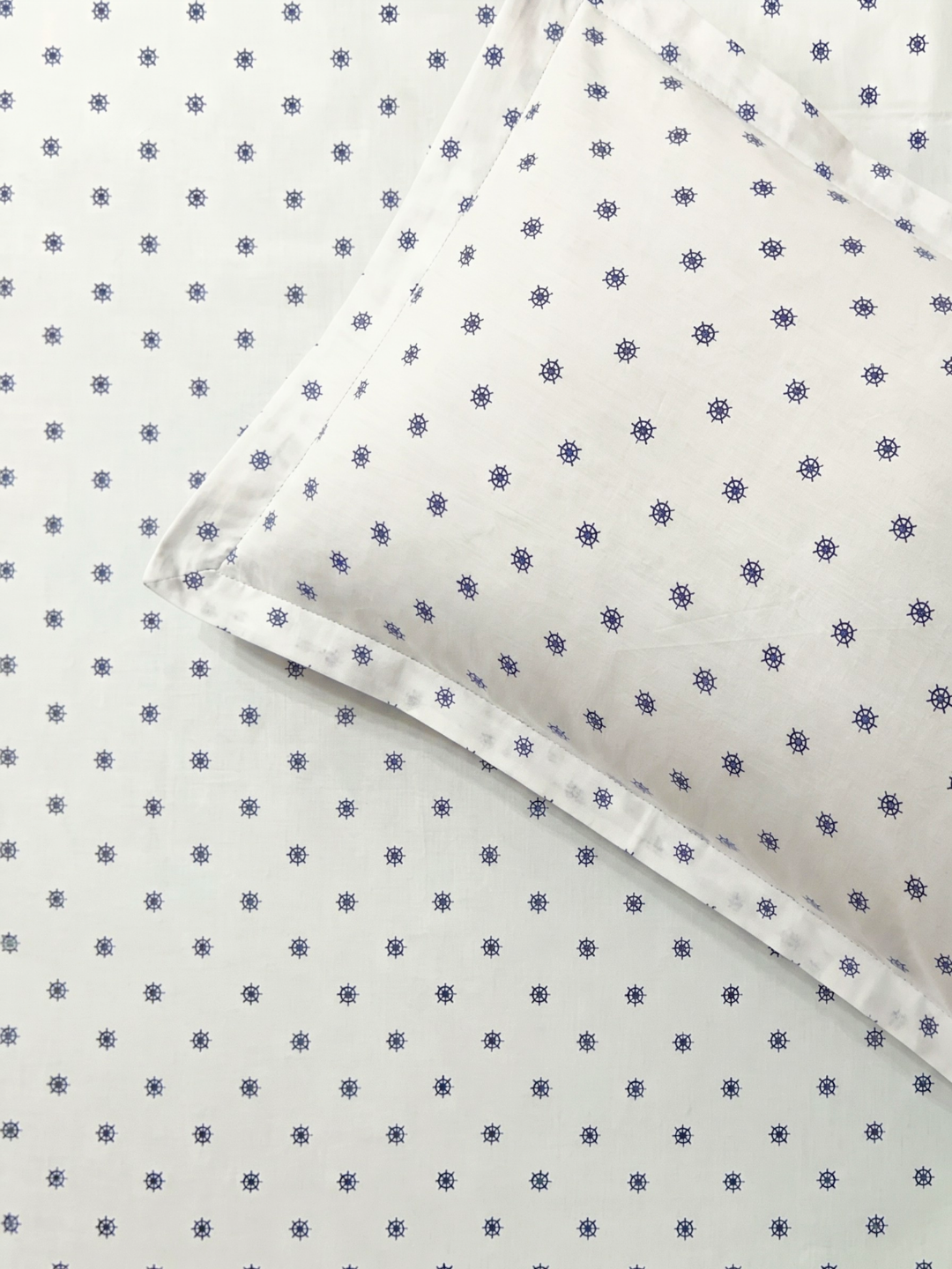Little Sail Ivory Printed Cotton Kids Bedsheet Set - Elysian Home Decor
