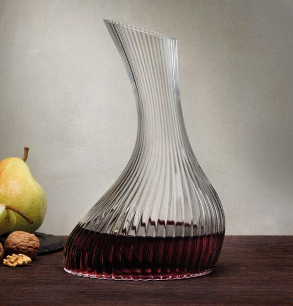 Regolare ribbed glass wine decanter 1.75 L