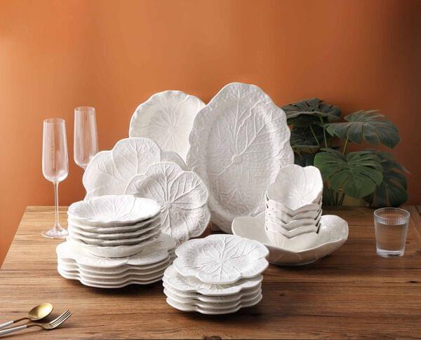 White Tablescape Leaf Dinner Set