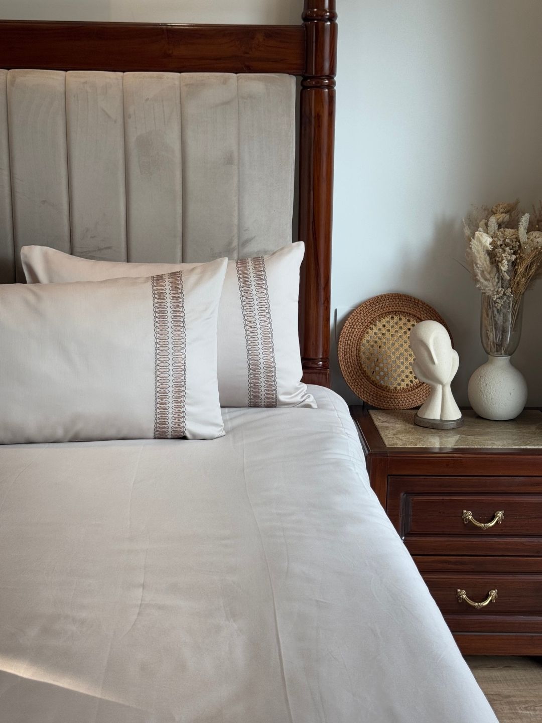 1000TC Cotton Rich Ella Ivory Syona Bedsheet Set - Elysian Home Decor