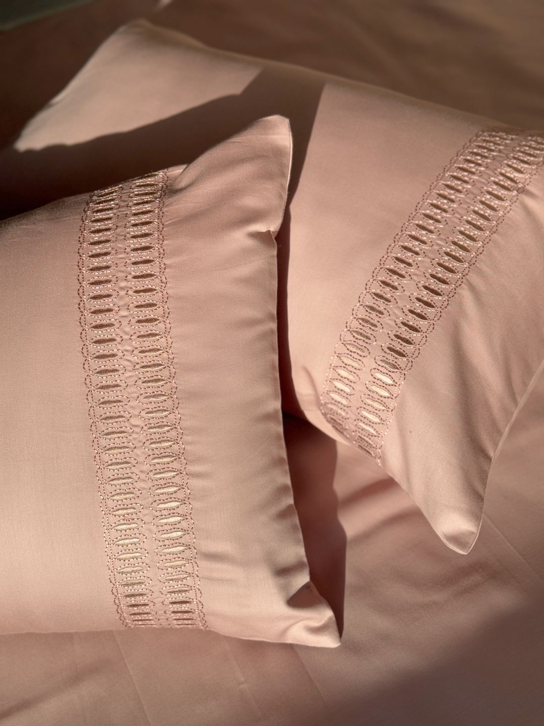 1000TC Cotton Rich Ella Old Rose Syona Bedsheet Set - Elysian Home Decor
