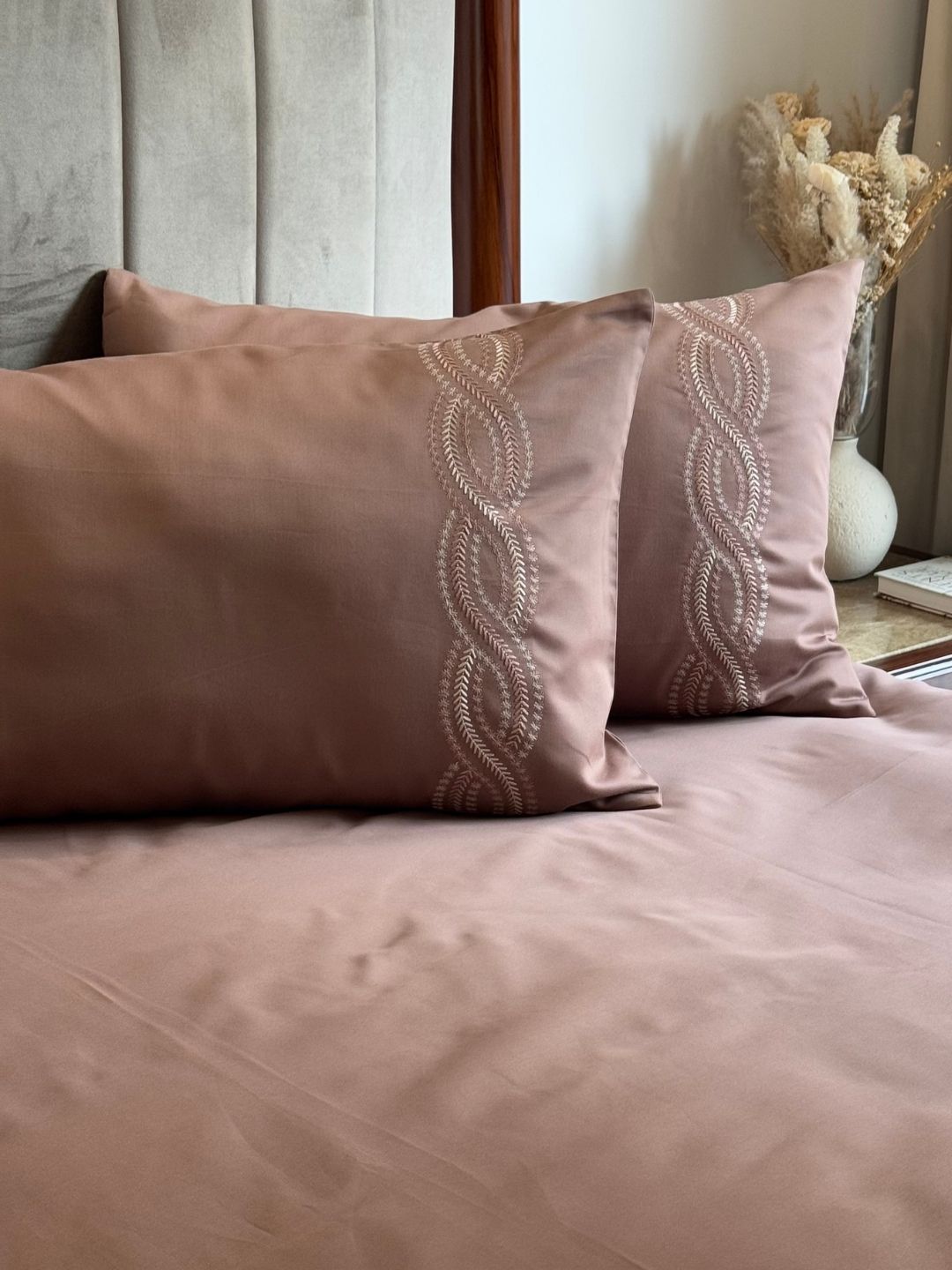 1000TC Cotton Rich Lily Brandy Rose Syona Bedsheet Set - Elysian Home Decor