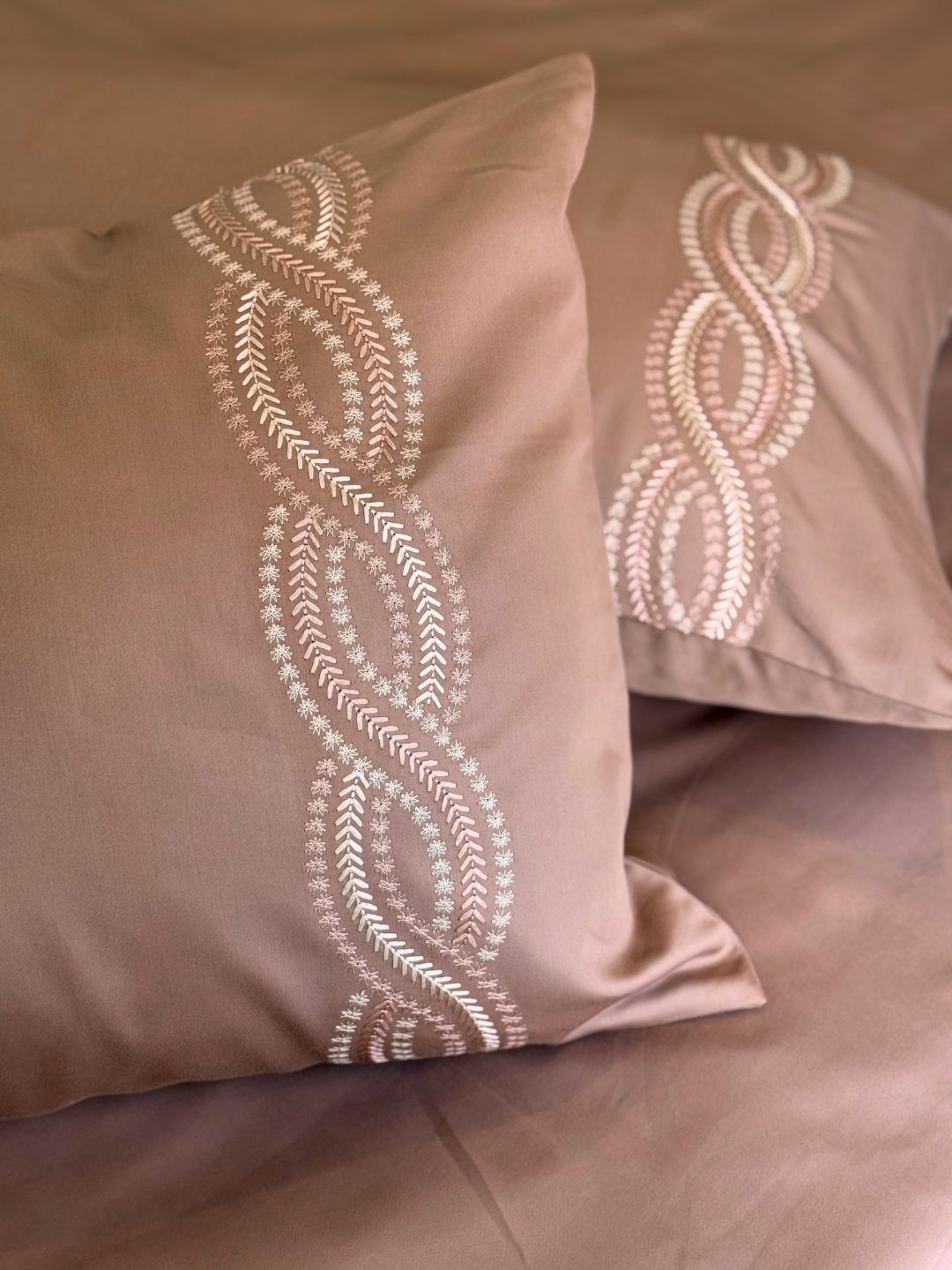 1000TC Cotton Rich Lily Brandy Rose Syona Bedsheet Set - Elysian Home Decor