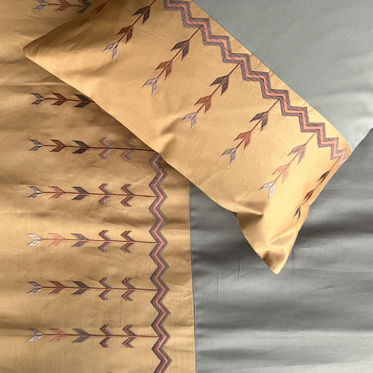 Aero bedsheet embroidered corner detail
