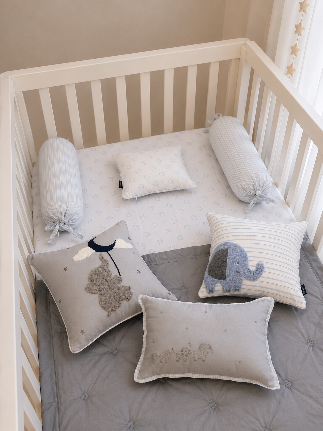 Tiny Trunks Baby Bedding Set close-up
