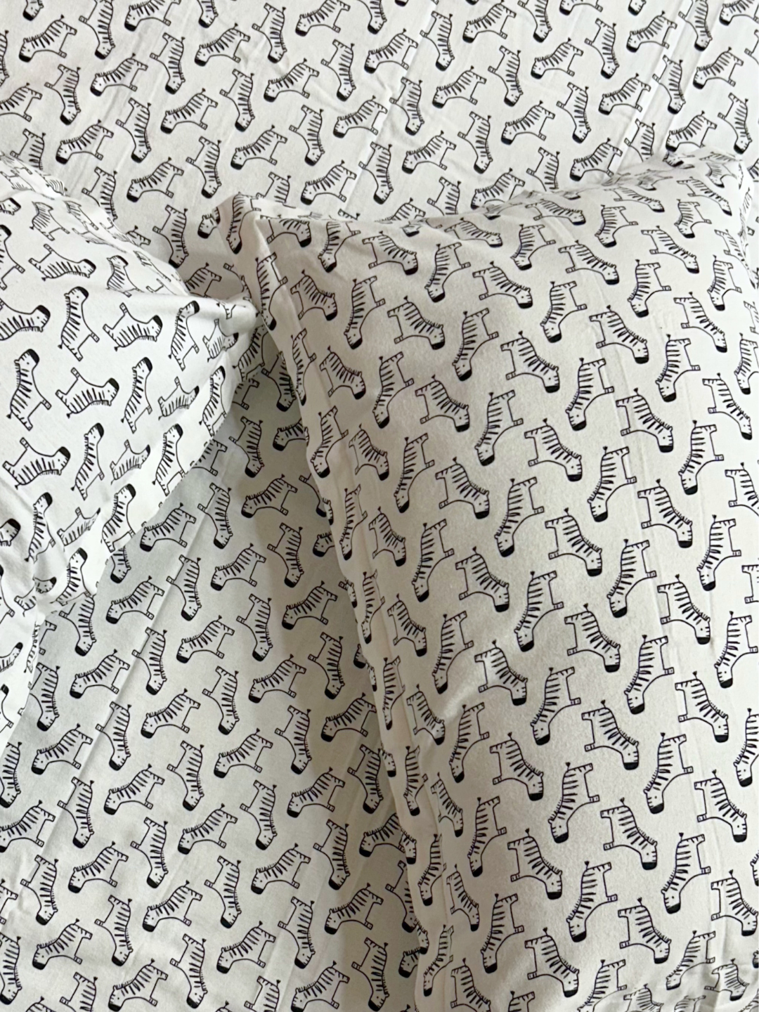 White Zebra Ivory Printed Cotton Kids Bedsheet Set - Elysian Home Decor